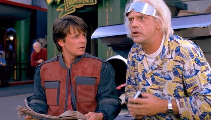 Jovem Marty McFly na trilogia de filmes De Volta Para o Futuro, chama a atenção para o tratamento do Mal de Parkinson