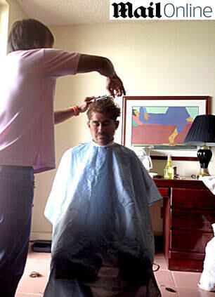 O náufrago, que inicialmente se acreditava ser de nacionalidade
mexicana, é oriundo da cidade salvadorenha de Guarita Palmeira, e seu
último lugar de residência era na costa azul do Estado mexicano de
Chiapas, de acordo com a Secretaria de Relações Exteriores do México
