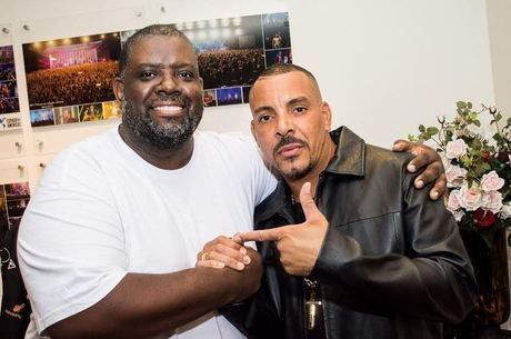 Dexter e o amigo Péricles estão juntos no novo álbum do rapper