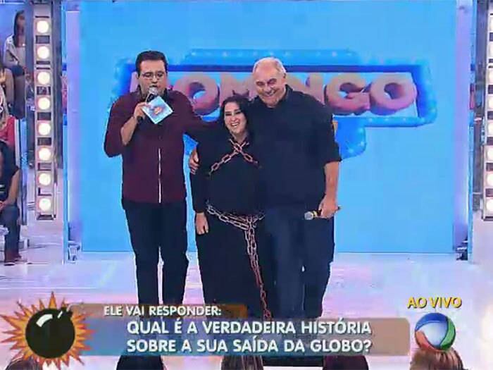 

- Existe várias, mas depende do caso e do bandido. Quando percebo
que o bandido está com muita raiva por causa da minha presença, eu já imponho
moral pra ele saber que ali ele não manda e que vou fazer a matéria ele
querendo ou não. Já quando o bandido é engraçadinho demais, eu coloco um limite.
Uso o personagem dele, que é engraçado e que as pessoas gostam, mas, mostro que
quem manda sou eu. Isso é o básico, porém as abordagens depende muito do
bandido e do caso



+ Aproveite e confira as matérias do programa Domingo Show

+ Já curtiu a página do Domingo Show no Facebook? É só clicar!

+ Siga o Domingo Show no Twitter e receba todas as notícias do programa