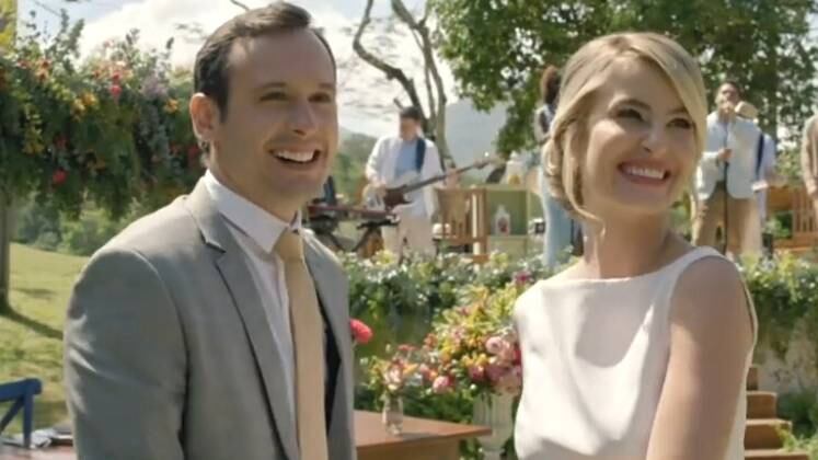 O grande dia chegou! Na festa de casamento, o beijo dos dois deixou tanto os convidados da festa como o público de casa emocionados