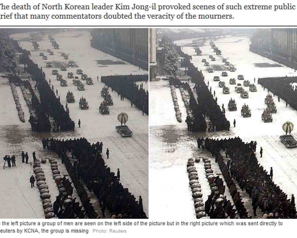 Em foto divulgada por agências de todo o mundo durante o funeral de Kim
Jong-il, pai do atual líder, um grupo de pessoas é
visto no lado esquerdo, aglomerado em volta do que parece ser uma câmera
de vídeo montada em um tripé

Mas em uma segunda imagem (dir.), divulgada pela
agência oficial norte-coreana (KCNA), o mesmo grupo foi apagado da
fotografia