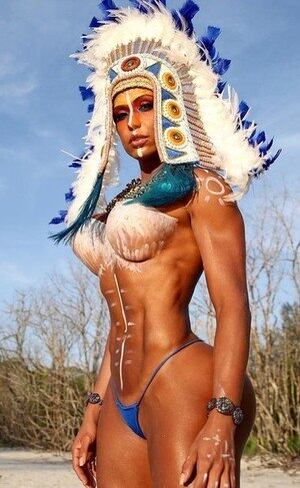 Gracyanne Barbosa enlouquece fãs