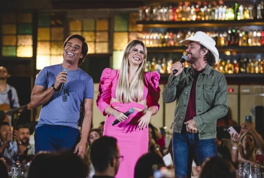 A última gravação de Marília foi com a dupla sertaneja Guilherme & Santiago. Ela participou do DVD