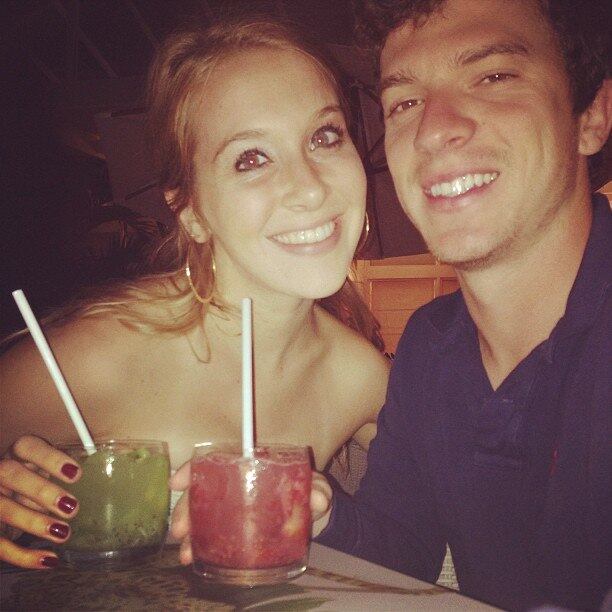 Nesta imagem, Cairo está curtindo um drink ao lado da sua namorada no Copacabana Palace, no Rio de Janeiro
Veja também: NBA 2K15 é um dos jogos mais aguardados do mundo dos videogames