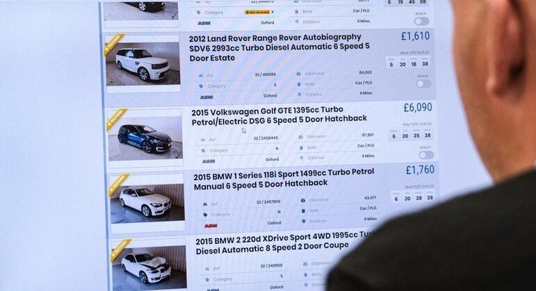 Prefira as plataformas que tenham serviço de mensagem para facilitar a troca de informações