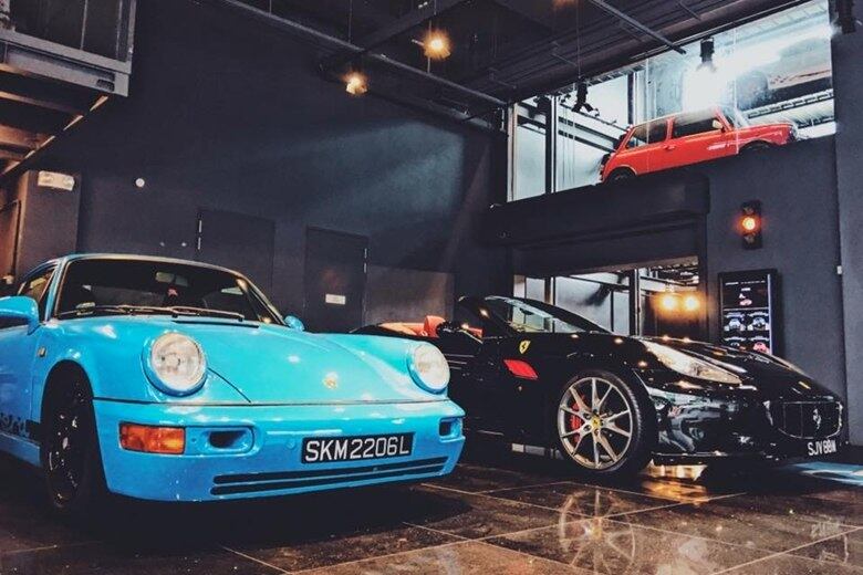 O sistema chamado de Automotive Inventory Management System desce o carro do cliente em apenas dois minutos