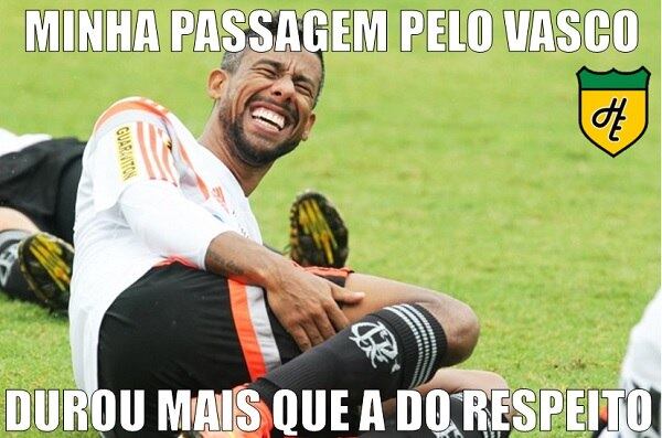 Após ser anunciado pelo presidente Eurico Miranda no Vasco, o lateral Léo Moura voltou atrás e não acertou com o clube carioca. A situação envolvendo o experiente lateral e o 'Gigante da Colina' renderam muitos memes na internet
