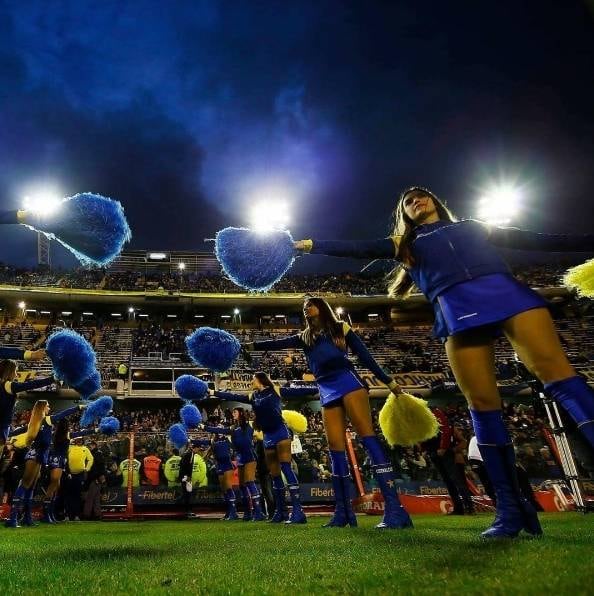 No melhor estilo cheerleaders as modelos têm feito um enorme
sucesso na Argentina
