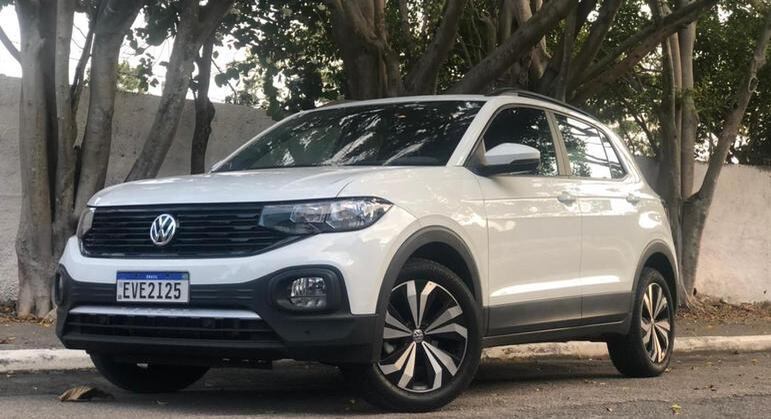 T-Cross na versão 200 TSI é visivelmente mais simples que o Nissan Kicks