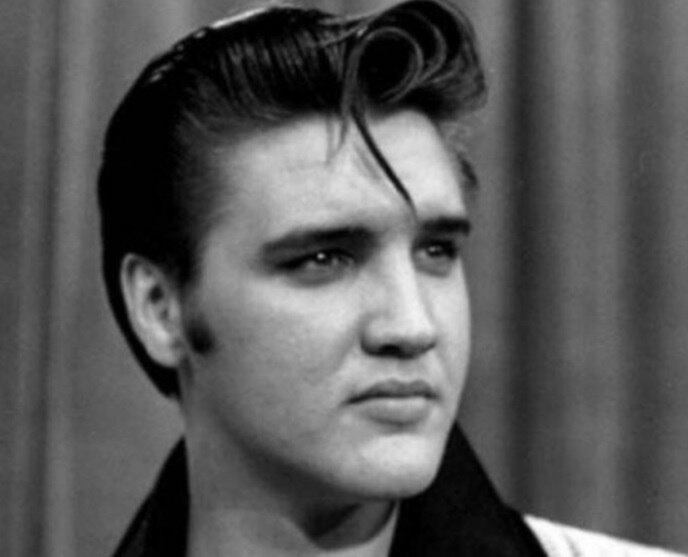 Curiosidade 4: Elvis Presley tinha um gêmeo univitelino que nasceu morto