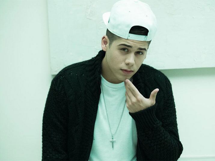 Bonitão, carismático e extrovertido, Zé Felipe é o terror da mulherada por onde passa. 

Assista todas às transformações da Hora do Faro no R7 Play!  
