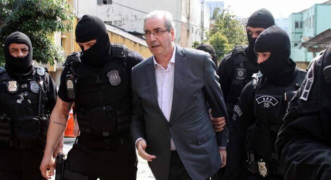Após mais de 2 anos e meio preso em Curitiba, Cunha é transferido para o Rio
