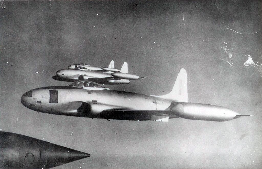 Outra foto da aeronave TF-33 T-Bird