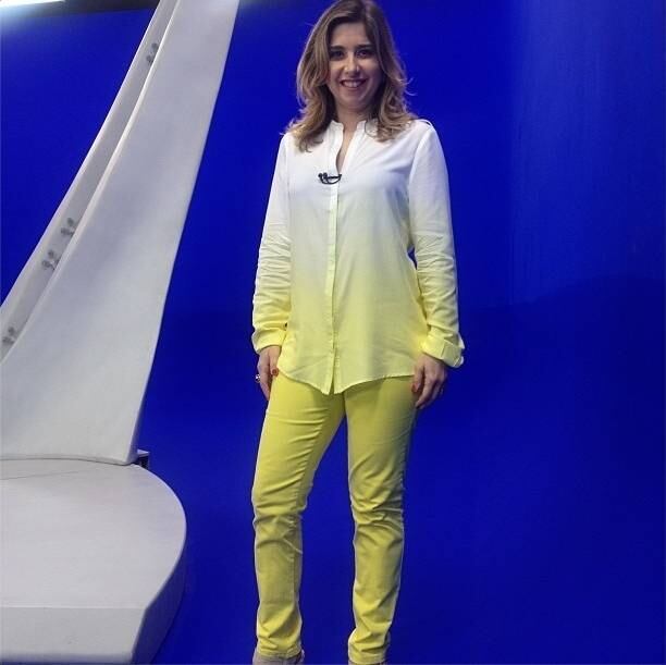 Combinar a cor das peças é outro artifício muito usado pela apresentadora