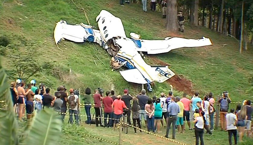 Tragédias como essa já causaram a morte de outros famosos no meio cultural tanto no Brasil como no exterior. Vamos lembrar de alguns casos que tiveram grande repercussão.