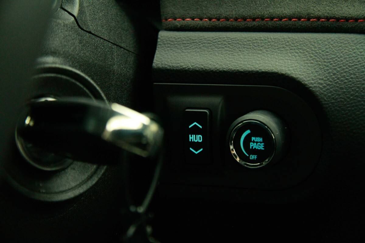 O HUD é controlado através de dois botões do lado direito do volante

Leia a avaliação completa do modelo

Saiba tudo sobre carros! Acesse R7.com/carros
