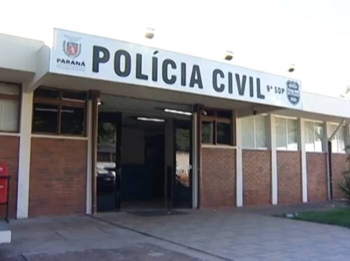 Um detento foi decapitado dentro de uma das celas da Cadeia Pública de Maringá, no Paraná. O homem teve a cabeça e outras partes do corpo perfuradas pelos companheiros de cela. O motivo do crime é desconhecido

