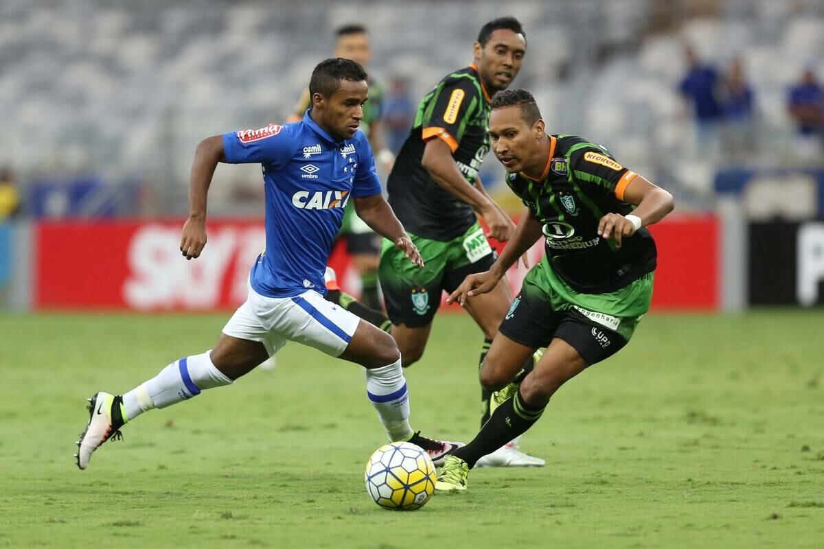 Cruzeiro e América empataram em 1 a 1 no Mineirão