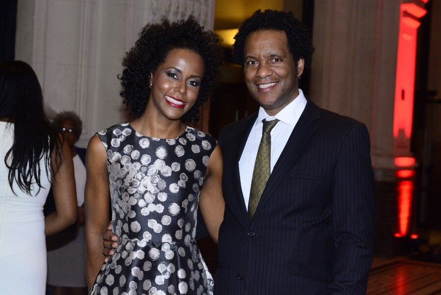 Aconteceu neste domingo (15), em São Paulo, o Prêmio Raça Negra. Diversos famosos prestigiaram o evento, como a jornalista Maria Julia Coutinho, que foi acompanhada do marido, o publicitário Agostinho Paulo Moura