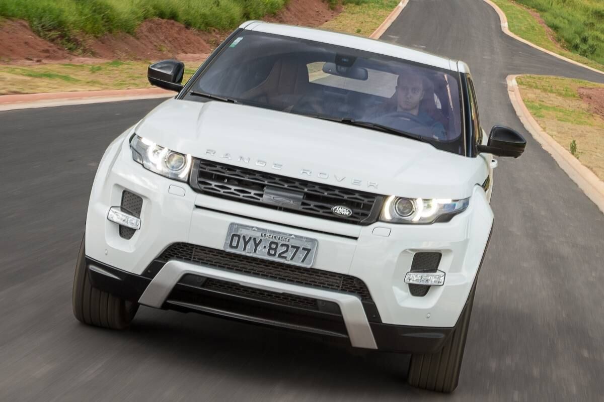 Os concessionários da marca já começaram a receber as primeiras unidades do novo Evoque. Leia a avaliação completa

Saiba tudo sobre carros! Acesse R7.com/carros
E confira os melhores preços de novos e usados em r7.icarros.com.br