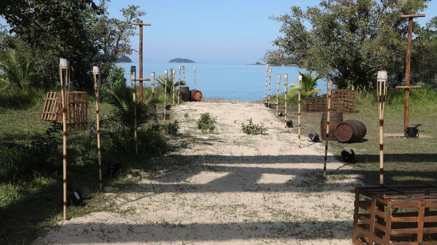 Confinados, os participantes se hospedarão de frente para a praia e poderão aproveitar todo o visual que Paraty tem para oferecer