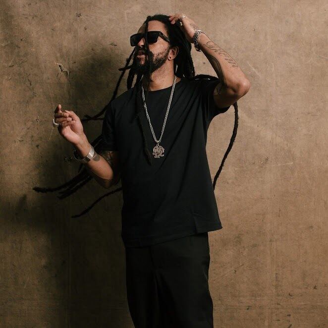 Neste sábado, o músico estreia nova turnê pelo país