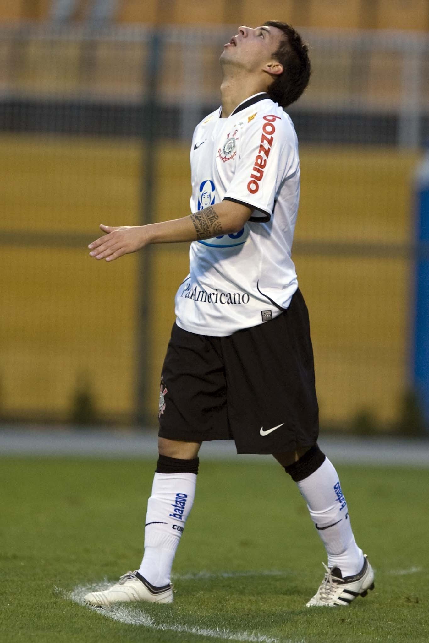 O meio-campista argentino fez 36 jogos com a camisa do Corinthians e anotou apenas três gols