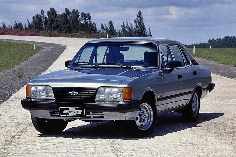 12) Chevrolet Opala
Vendas Brasil: 1.000.000 unidades