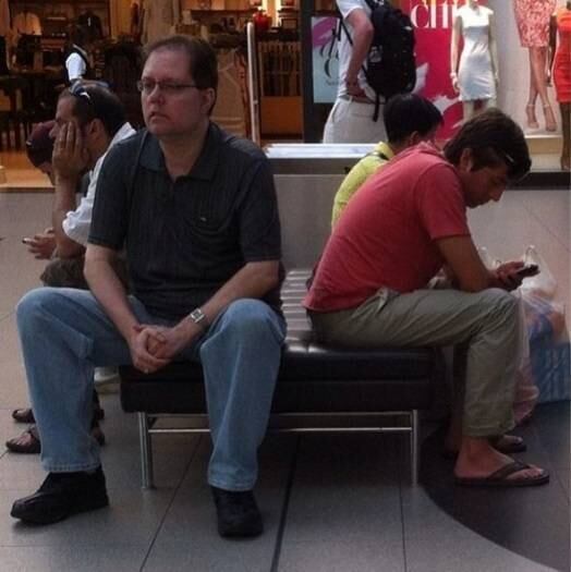 Não tem como fugir! Quem namora ou é casado sabe como é...