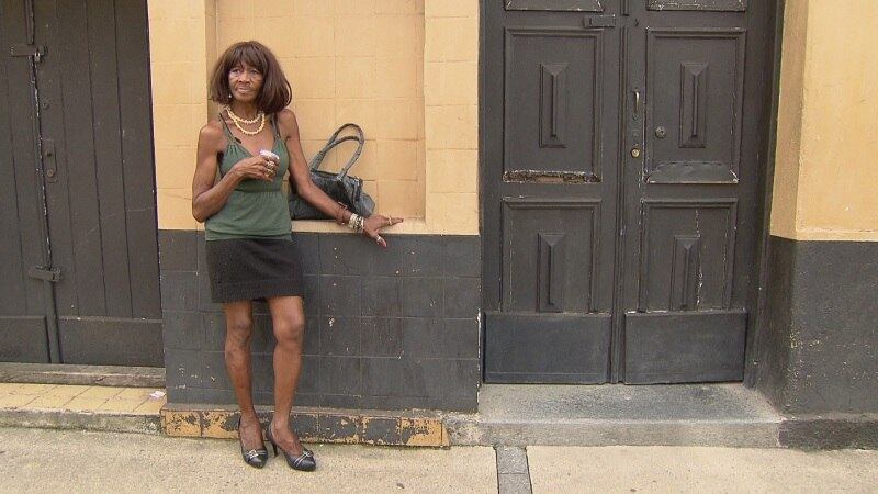 Pela primeira vez na televisão brasileira, o programa mostra as transformações do mercado sexual na maior cidade portuária do País