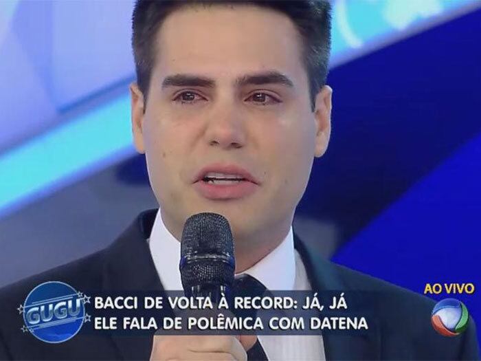 Neste dia, Luiz Bacci se emocionou com uma homenagem 

+ Quer assistir às íntegras do programa Gugu? Acesse R7 Play e veja quando e onde quiser!