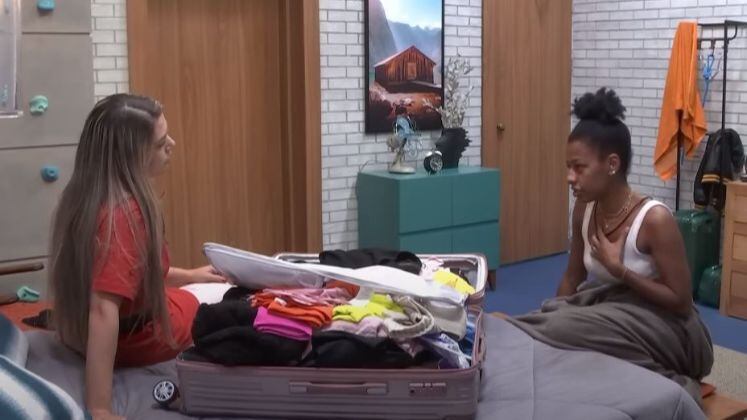 Outra situação ocorreu em uma semana que Michele e Passa ficaram mais reclusos na Mansão Power, por enfrentarem dias difíceis. Karol percebeu o distanciamento e cobrou a amiga. Michele não gostou da atitude e teve um papo franco com ela
