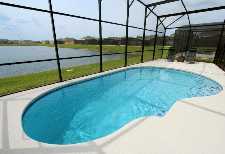 O valor da diária para ficar na casa durante a baixa
temporada é de R$ 437 (US$ 180) e de R$ 534 (US$ 220) no período com alta procura
