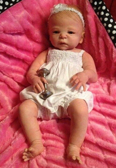 Quanto você acha que custa uma boneca?

Assista todas às transformações da Hora do Faro no R7 Play!   
