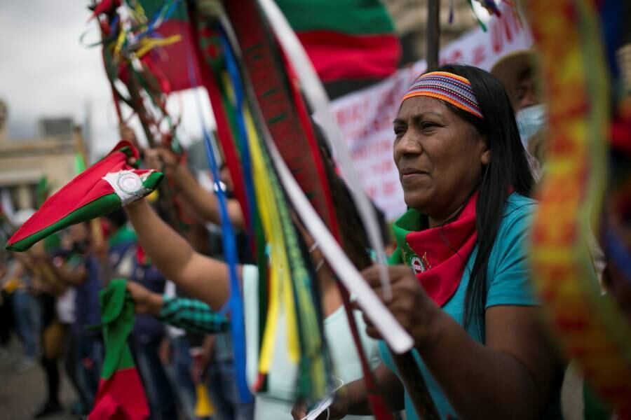 Líderes dos protestos, incluindo representantes indígenas, exigiram uma reunião com Duque para debater os assassinatos de ativistas, cujas mortes o governo atribui a gangues de criminosos e rebeldes de esquerda