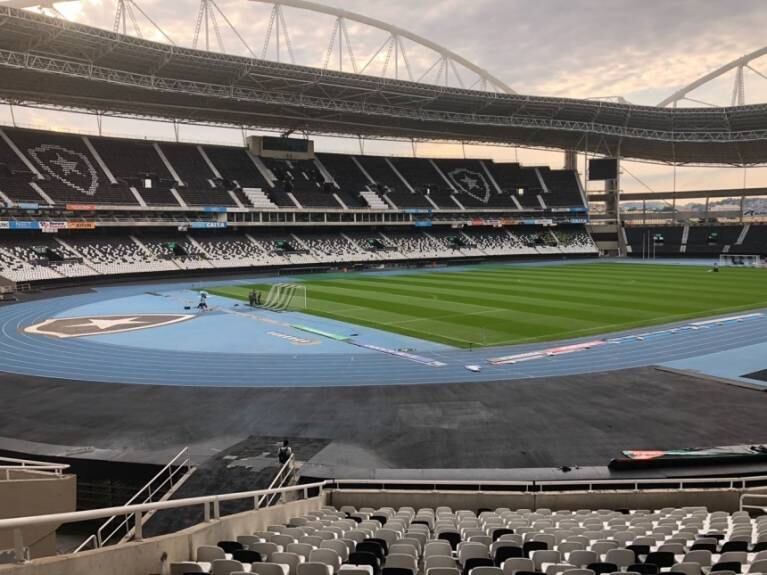 Quarta - 19h30 - Botafogo x Cruzeiro - Nilton Santos - Árbitro: Raphael Claus (SP) - Suspensos: Rodrigo Pimpão (Botafogo) - Pendurados: Joel Carli, Brenner, Renatinho, Matheus Fernandes e Aguirre (Botafogo); Thiago Neves, Lucas Romero, Henrique, Egídio, Robinho e Rafael Sobis (Cruzeiro) 


