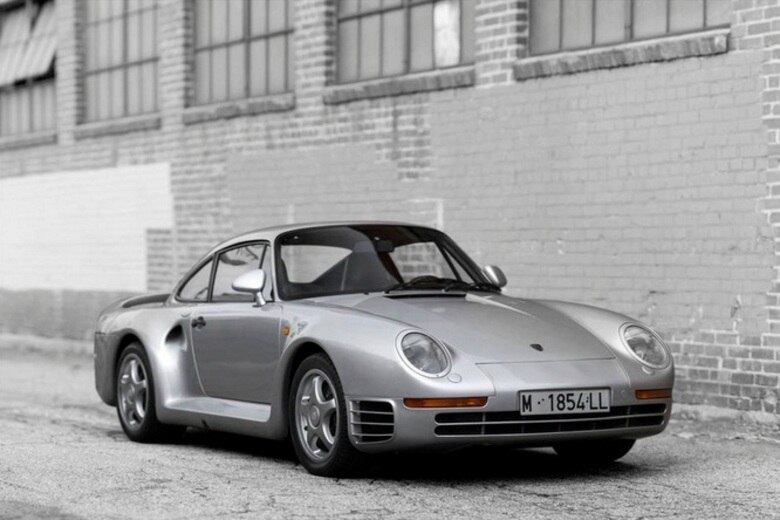 Porsche 959 — O esportivo alemão nasceu para participar de principal rali do mundo, o Paris-Dakar. Venceu em 1986 na categoria "B", consagrando a Porsche como a única fábrica a vencer todos os tipos de corridas em que participou