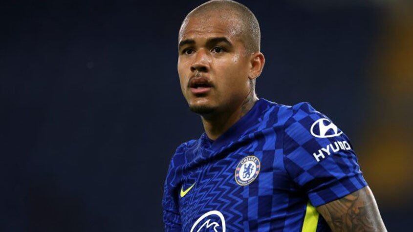 Kenedy (meia-atacante) - Chamado de volta pelo Chelsea (estava emprestado até meados de 2022).
