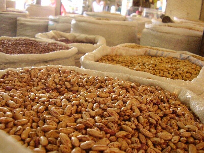 Disparado, o feijão carioca é o produto que mais acumulou alta. Nos últimos 12 meses, ele acumula alta de 105,26%