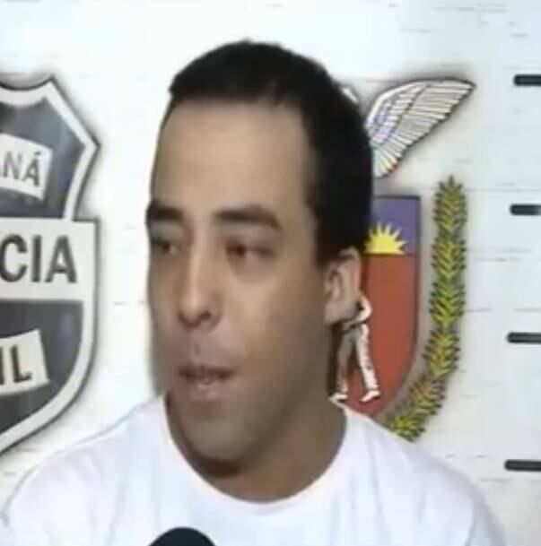 Um homem de 23 anos
foi preso suspeito de cometer quatro estupros na cidade de Rolândia, no Paraná. Josimar
Aparecido da Silva Leite era conhecido pela Polícia Civil como maníaco da
calcinha, uma vez que guardava as peças íntimas das jovens abusadas por ele