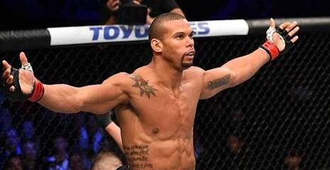Maia lutou pelo card preliminar, que foi completado com as seguintes lutas: Thiago Marreta (foto) superou Nate Marquardt por nocaute aos 3m39s do primeiro round
Rogério Minotouro conta as expectativas para a próxima luta do UFC nos EUA
