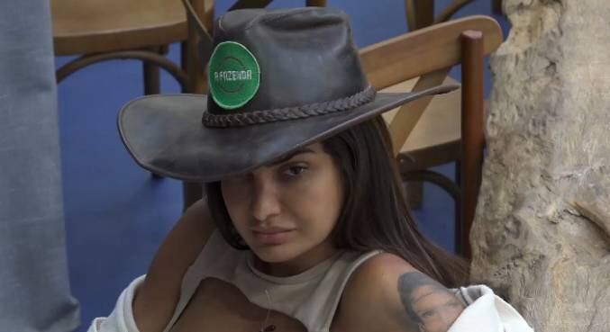Marrina Ferrari é a Fazendeira da semana
