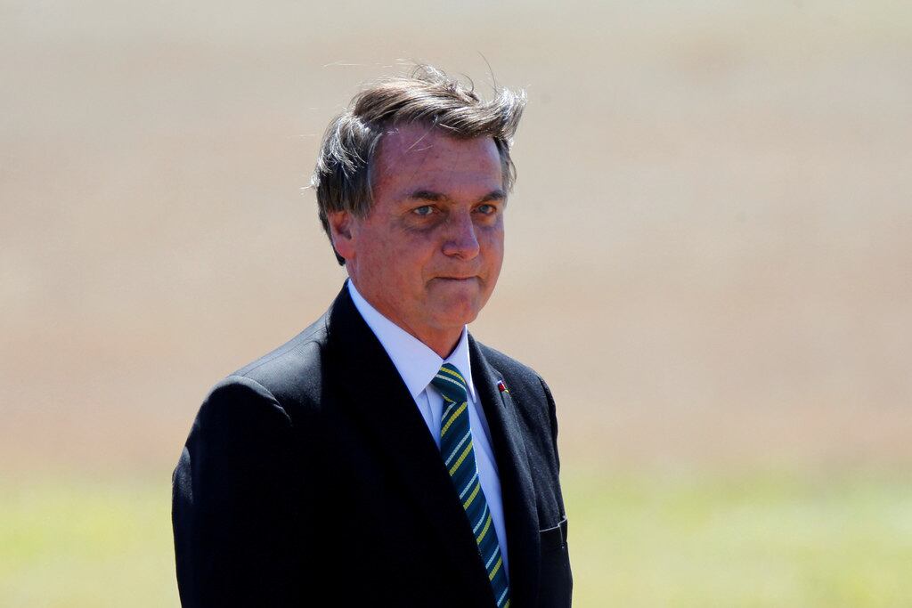 Bolsonaro fará cirurgia para retirar pedra na bexiga