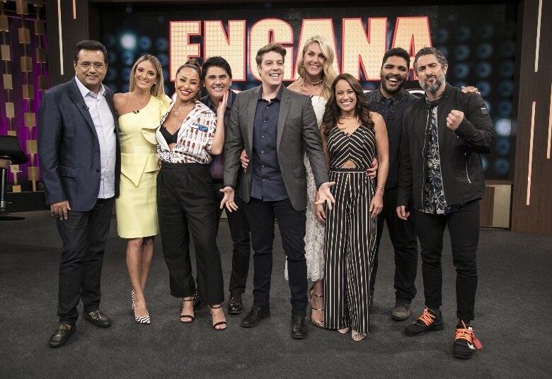 No dia em que a Record TV comemora 65 anos, Fábio Porchat recebe alguns dos principais apresentadores da emissora no Programa do Porchat que vai ao ar nesta quinta-feira (27)

• VÍDEO: Apresentadores da Record TV participam do Programa do Porchat nesta quinta-feira (27)

