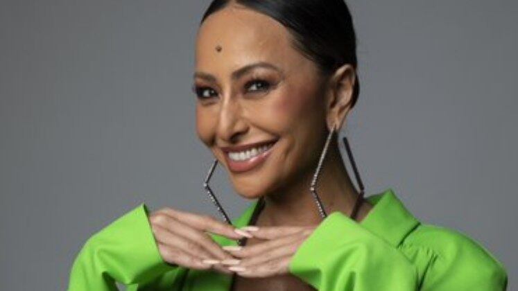 Formato original

Ilha Record é um formato original da Record TV. Com isso, o público poderá acompanhar provas e grandes momentos que jamais assistiram em outros realities. Serão 13 famosos que vão enfrentar diversos desafios para conseguir reunir pedaços de um mapa do tesouro