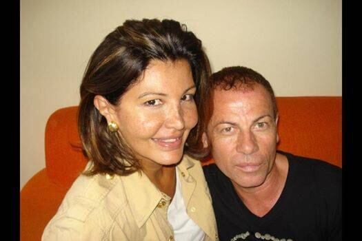 Tempos atrás, outra polêmica envolvendo o nome da transexual aconteceu por causa do uso exagerado de botox nas maçãs do rosto. Nas redes sociais, teve até usuário fazendo piada com a intervenção de Roberta. 

— Ela sempre foi bonita, mas essa bochechas novas lembram muito do Fofão

