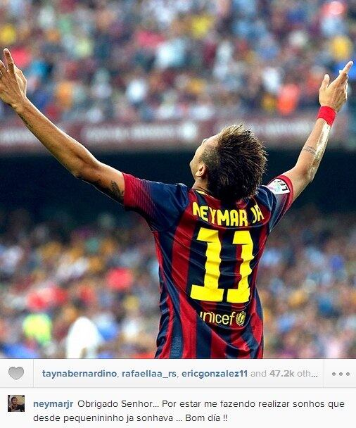 Neymar está em êxtase com o seu início promissor com a camisa do Barcelona. O craque brasileiro utilizou sua conta no Instagram para exaltar o momento.

—

Obrigado Senhor... Por estar me fazendo
realizar sonhos que desde pequenininho ja sonhava ...!!



Veja todos os sonhos que o menino Neymar, de apenas 21 anos, já realizou: