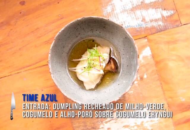 Dumpling recheado

O primeiro prato que conquistou Xuxa foi um dumpling recheado de milho-verde, cogumelo e alho-poró sobre cogumelo eryngui. "Gostei muito da apresentação, lembra muito o japonês que gosto muito. Demorei a ser vegana, talvez, até pela comida japonesa, e descobri que, sendo vegano, a gente pode comer comidas japonesas, também. Eu gostei bastante!", relata.