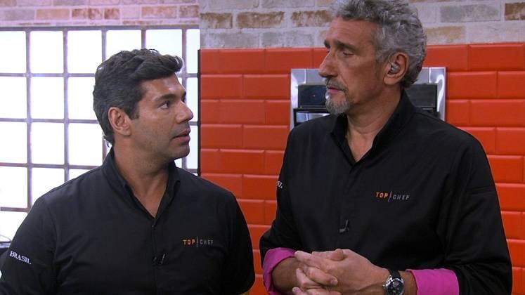 O jurado é brincalhão e não poderia perder a oportunidade de desafiar o time adversário no meio da prova. Ele foi até a bancada da outra equipe para especular o que estavam preparando. Ao descobrir que preparavam a mesma receita, ele alfinetou: “A
nossa vai ser boa”.